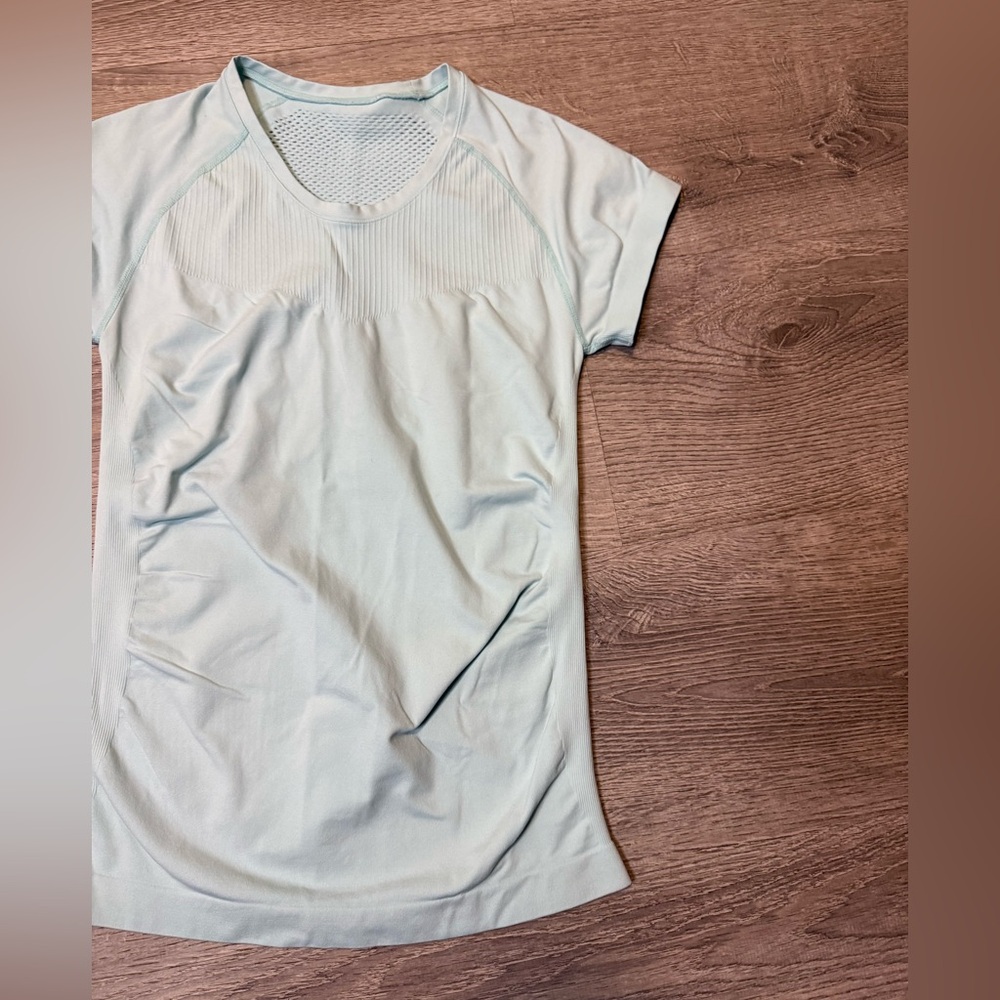 •ZELLA• SEAMLESS TEE - Picture 2 of 6